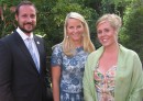 Linda Nyberg with the crowncouple of Norway